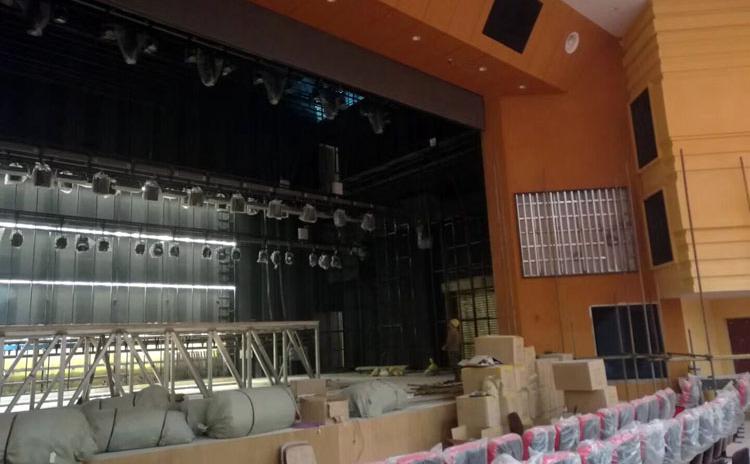 遼寧大連劇院環(huán)保吸音板聲學(xué)工程 遼寧大連劇院環(huán)保吸音板聲學(xué)工程